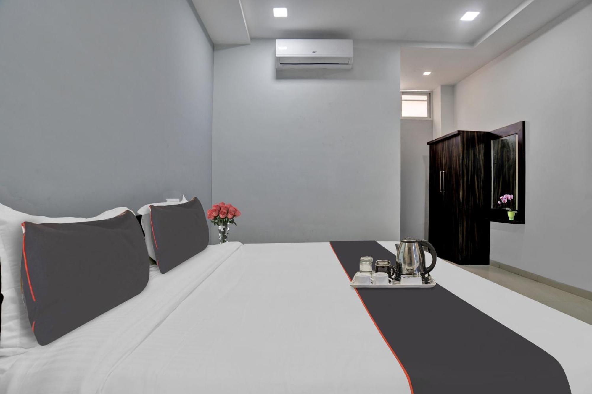 Collection O Heritage Hotell Indore Exteriör bild