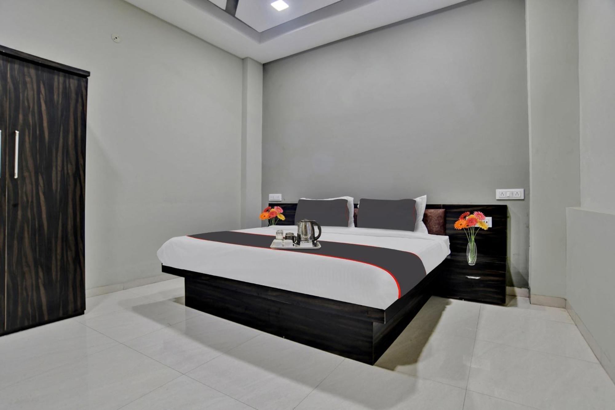 Collection O Heritage Hotell Indore Exteriör bild