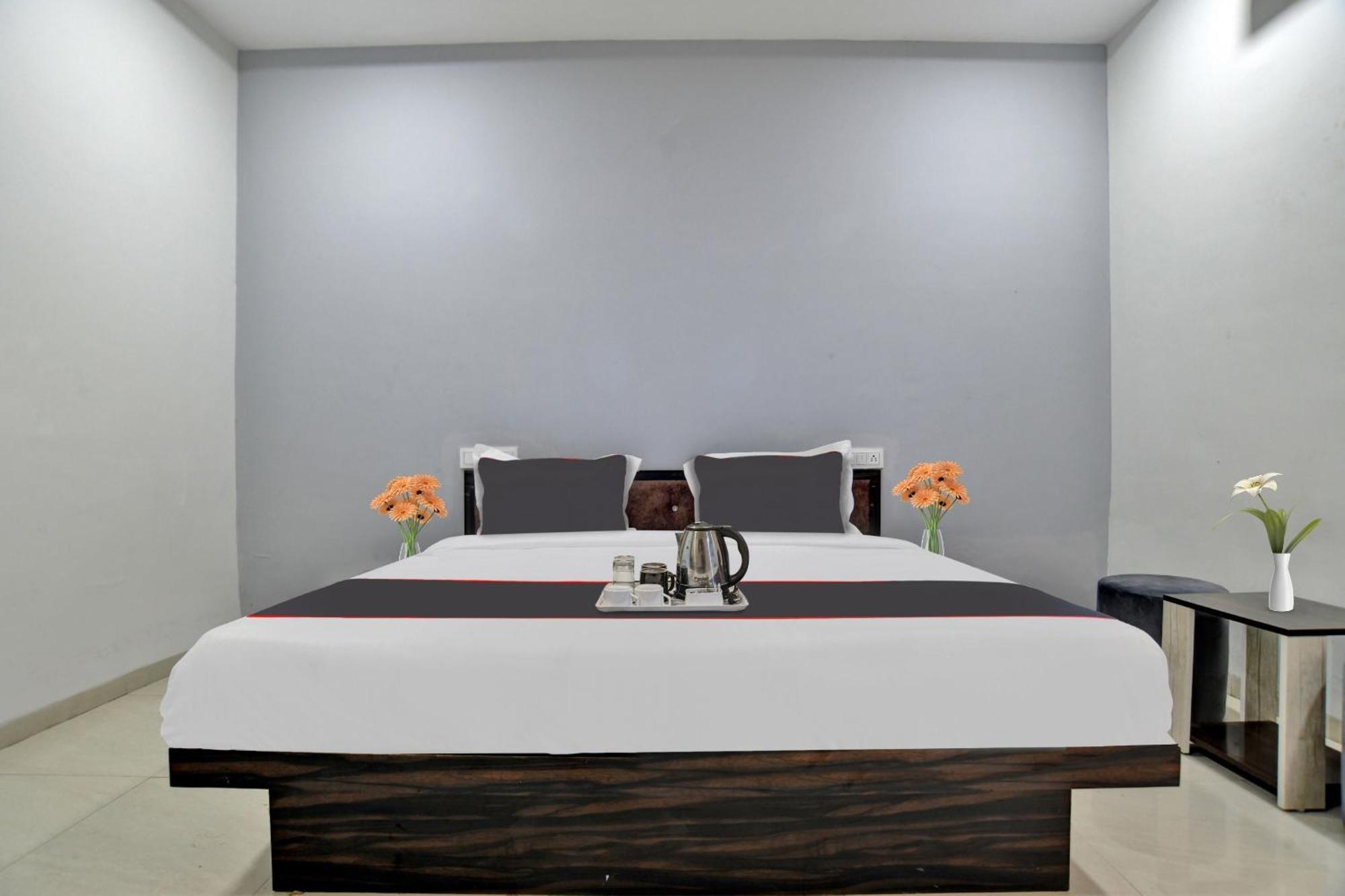 Collection O Heritage Hotell Indore Exteriör bild